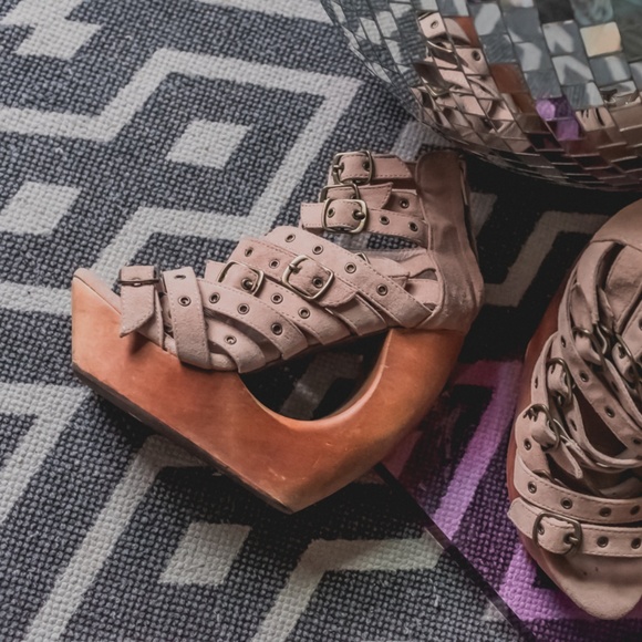 Free People X Jeffrey Campbell Wedges - Picture 1 of 5